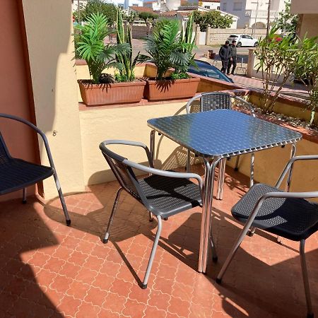 Tres Bel Appartement Entierement Renove Емпуриабрава Екстериор снимка