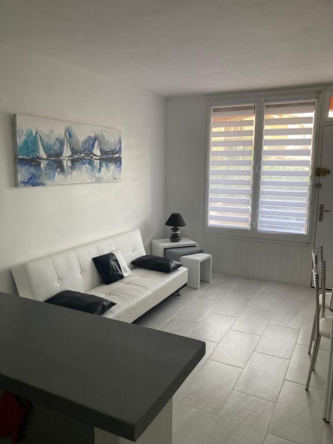 Tres Bel Appartement Entierement Renove Емпуриабрава Екстериор снимка