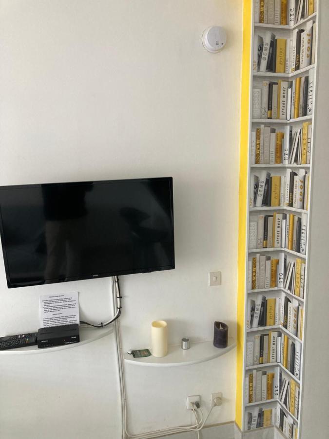 Tres Bel Appartement Entierement Renove Емпуриабрава Екстериор снимка